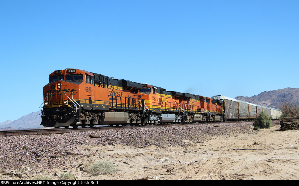 BNSF 6839, BNSF 5268, BNSF 7679 & BNSF 7446